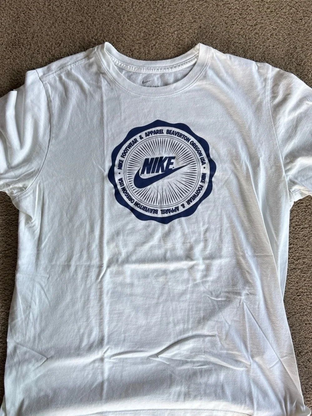 Nike Men’s Tshirt size L
